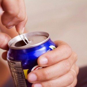 Risiko Kesehatan dari Sekaleng Minuman Soda…..