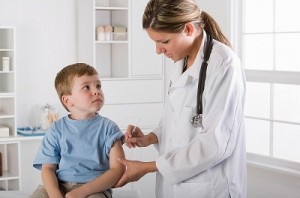 Lindungi Anak Anda Dengan Imunisasi