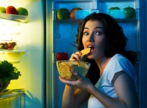 10 Makanan Berkalori Tinggi yang Sebaiknya Pantang Dikonsumsi Sebelum Tidur