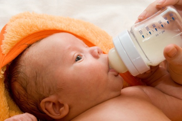 Apakah Pemberian Susu Formula untuk Bayi Laki-laki dan Perempuan harus berbeda?