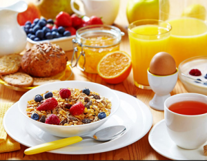 12 Makanan dan Minuman Terbaik untuk Sarapan Pagi