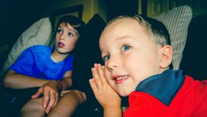 Jangan Bebaskan Anak Memilih Makanan Seperti Tayangan Iklan TV
